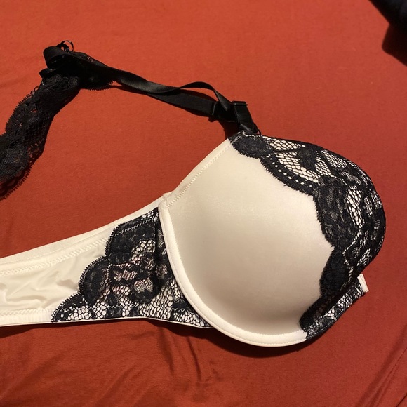 BNWT Black & White Lace Back Bra - Picture 7 of 8